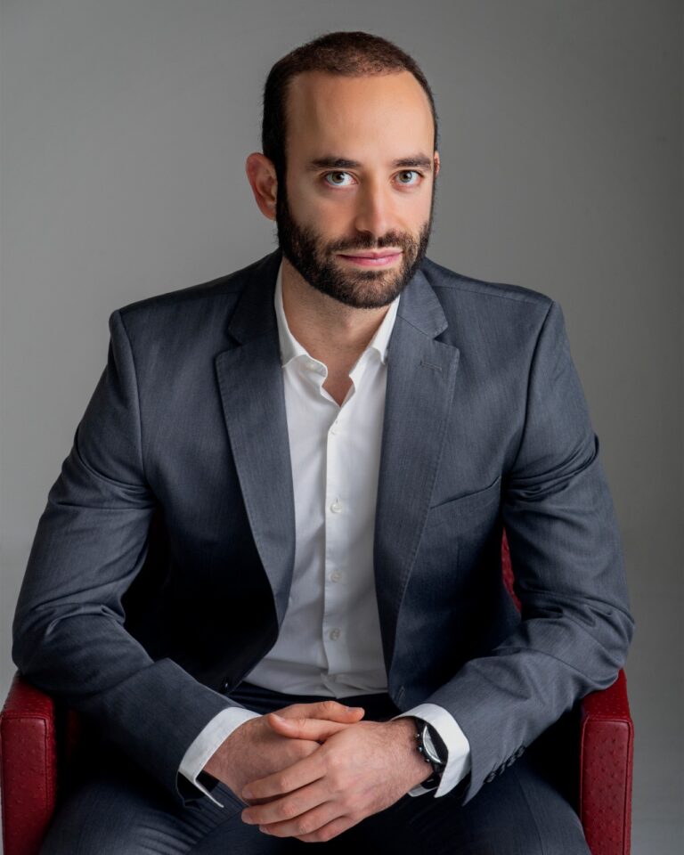 Anton Gomez Escolar 01